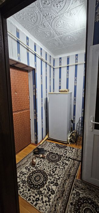 1/1/5, 1 хонали уй, 1 этаждан сотилади. Офис қилса бўлади. Зўр локация