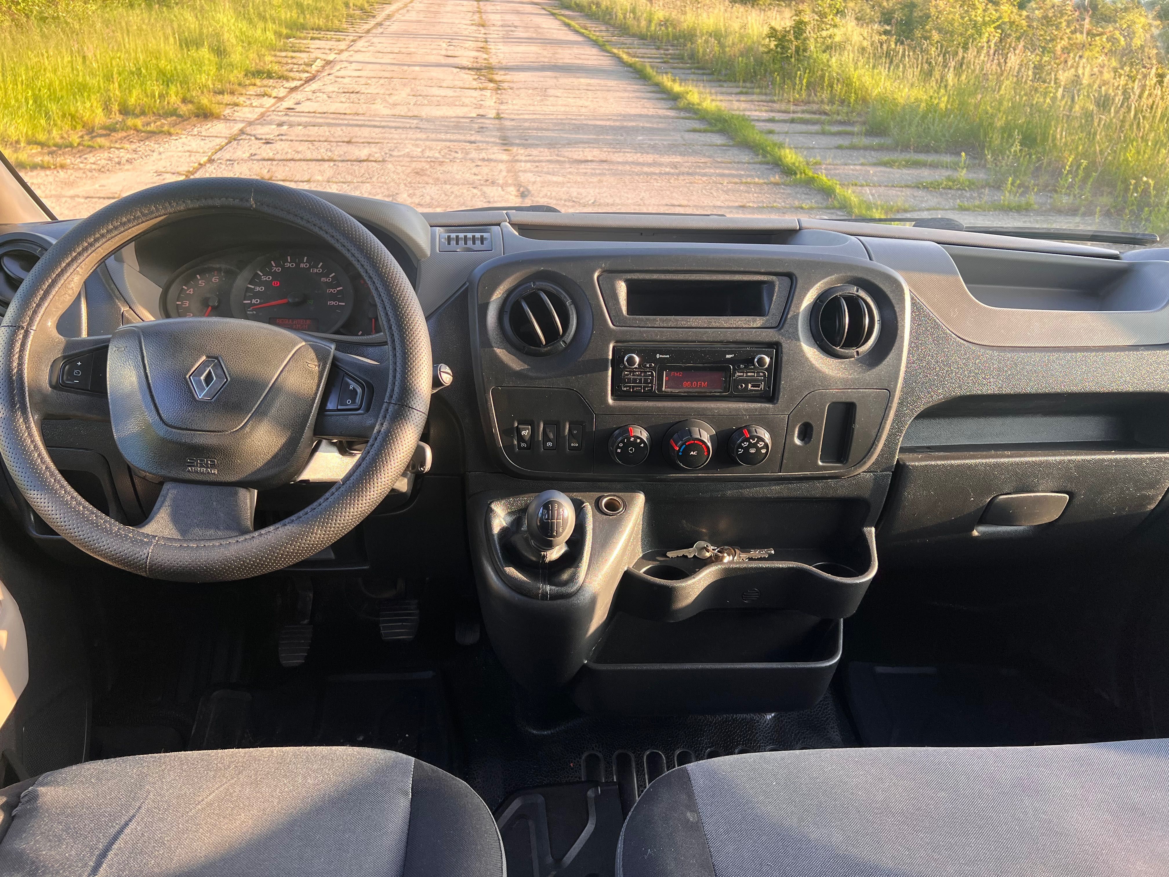 Autoutilitară Renault Master T35 dci 165