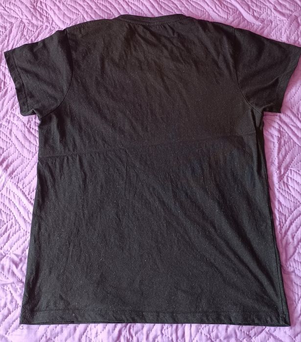 Черна мъжка тениска
