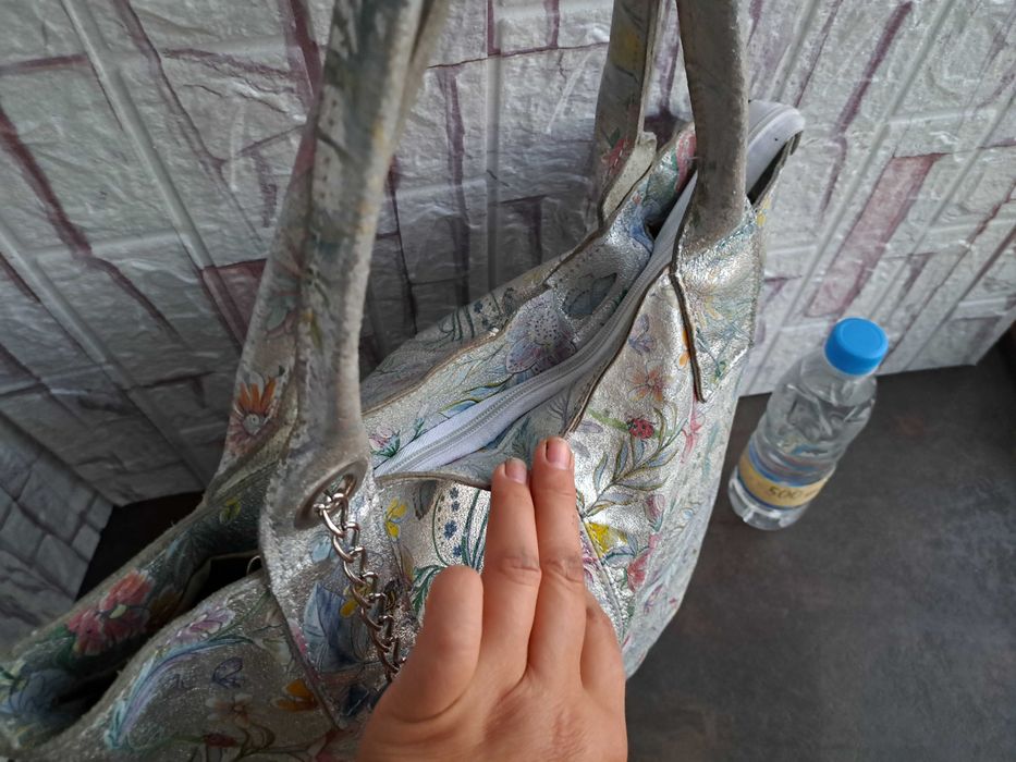 дамска чанта ,сребриста торба-естествена кожа