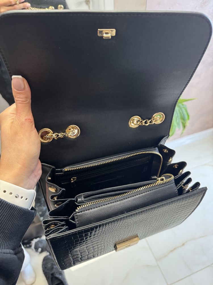 Лачена чанта Steve Madden