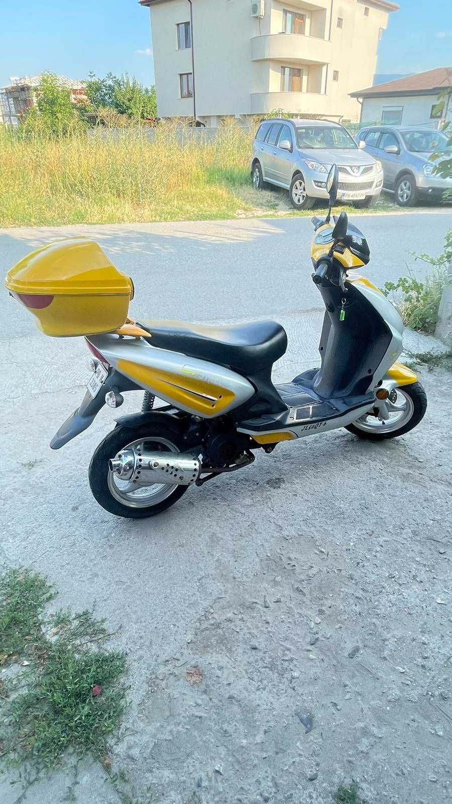 Продавам скутер JINLUN 50