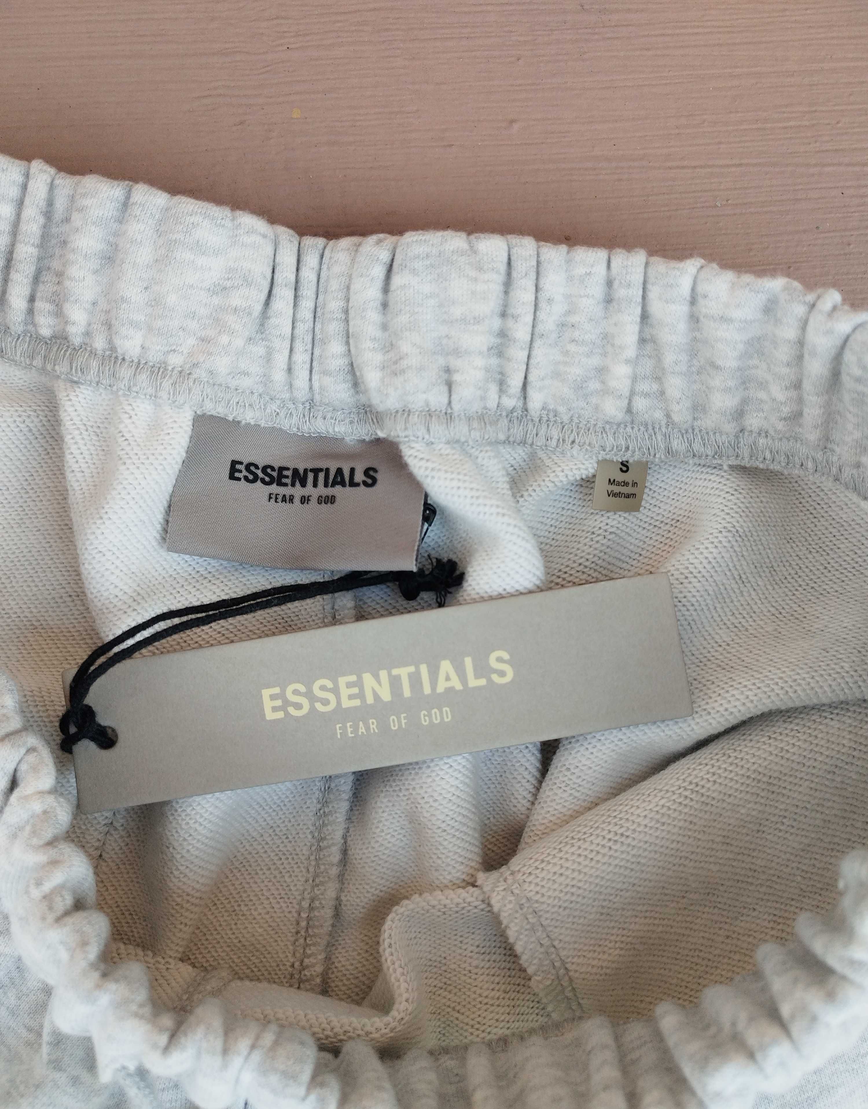 Essentials къси панталони сиви
