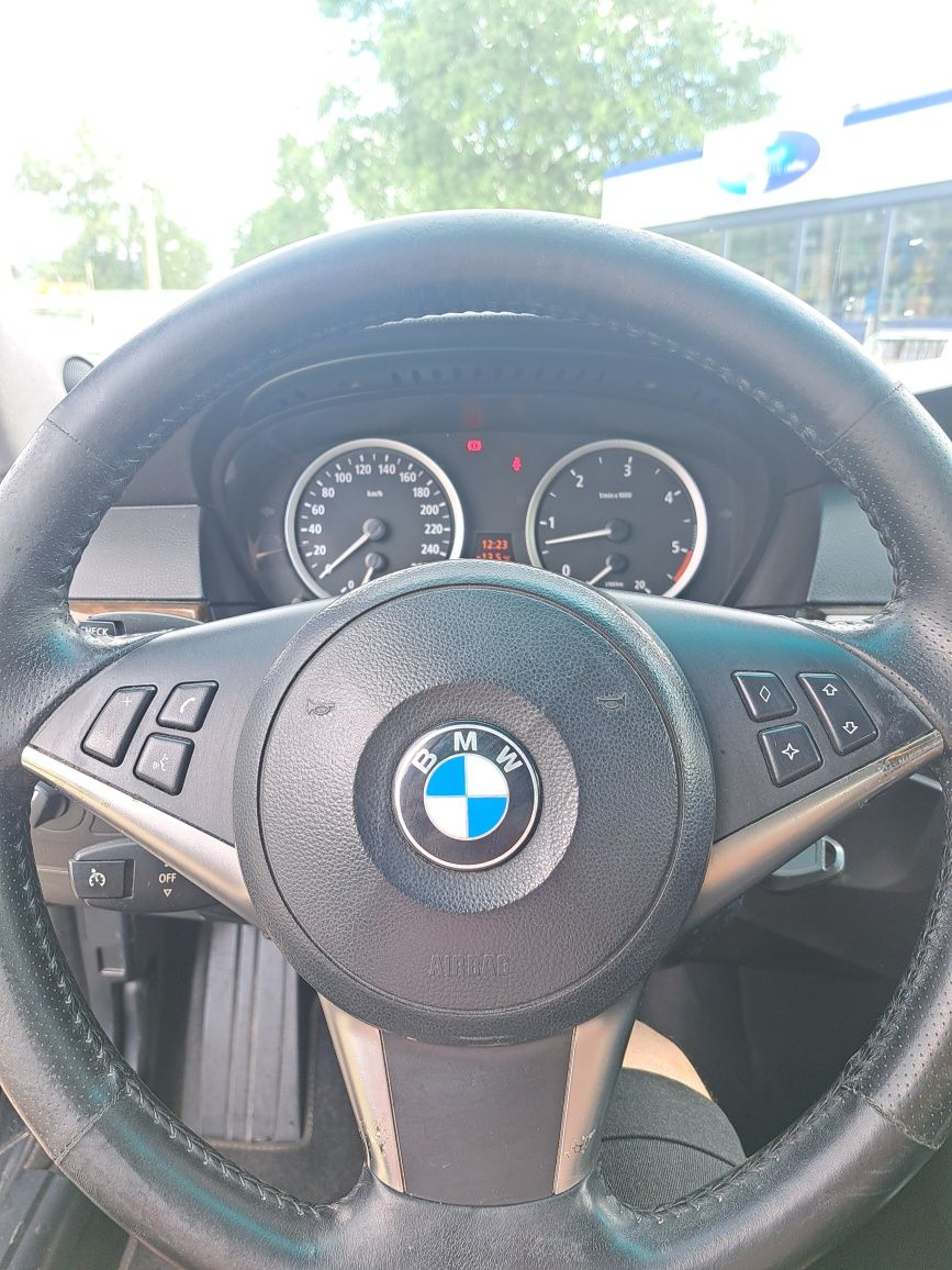 Vând BMW e61 530d