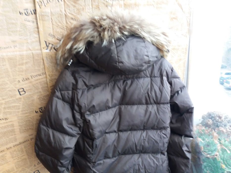 за 10 год.зимно пухено детско яке,шуба,гъши пух Moncler