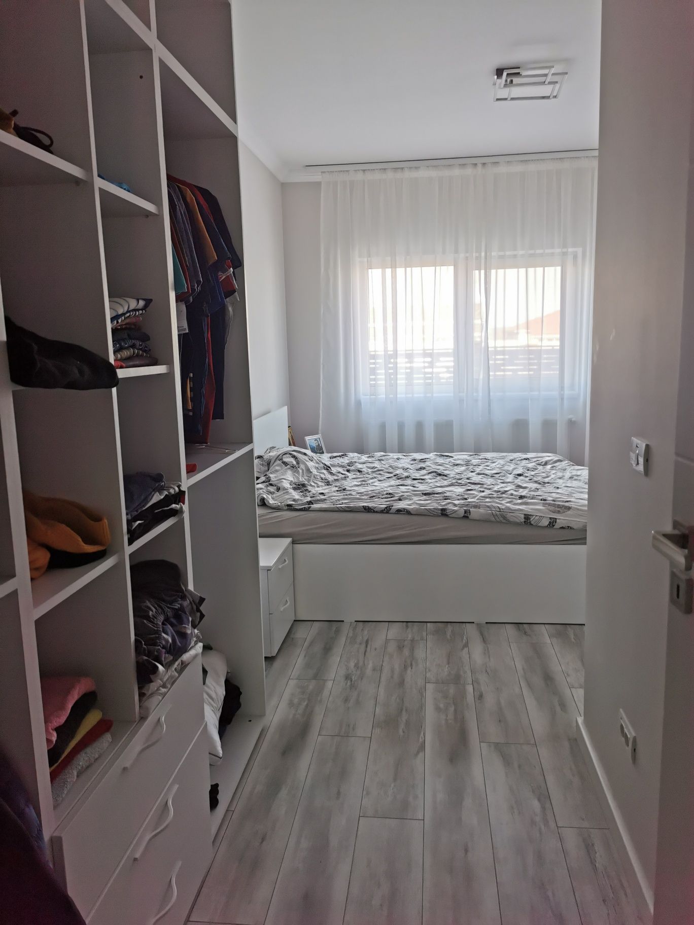 Persoana fizica vând jumătate de duplex