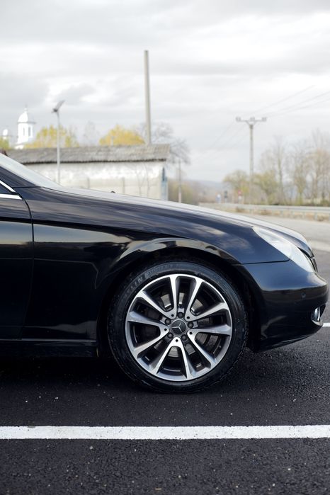 Aripa stanga dreapta Mercedes CLS W219 neagra c197 capota comprssor ac