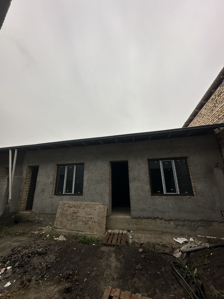 Hovli sotiladi  sergeli bobur maxalla