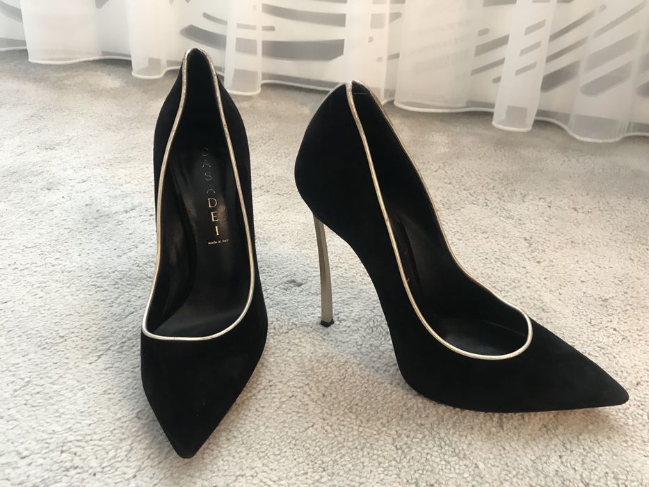 Casadei Stiletto blade black with golden rim