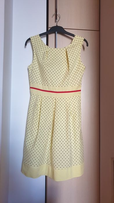 Rochie M bumbac, Italia