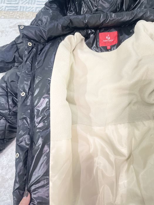 Продам зимнюю куртку для девочек 12-14 лет