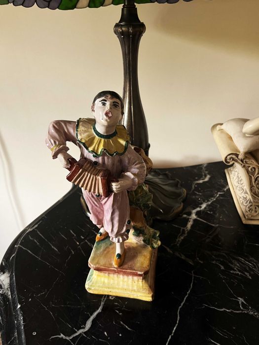 Superba statueta -Arlechin cu acordeon-majolica-Franta