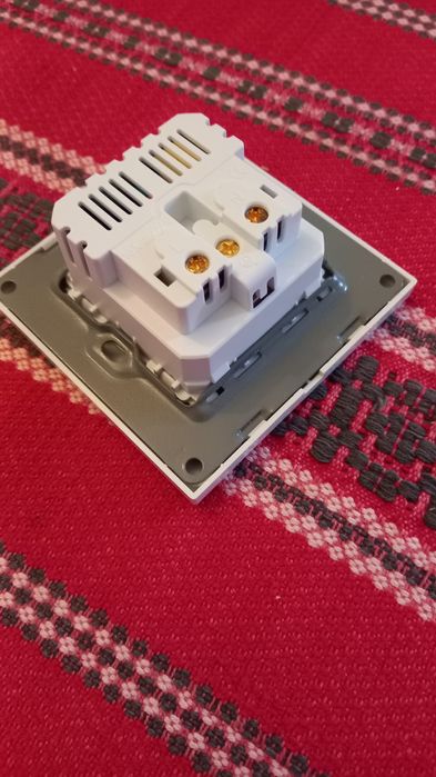 Priza cu USB si port C