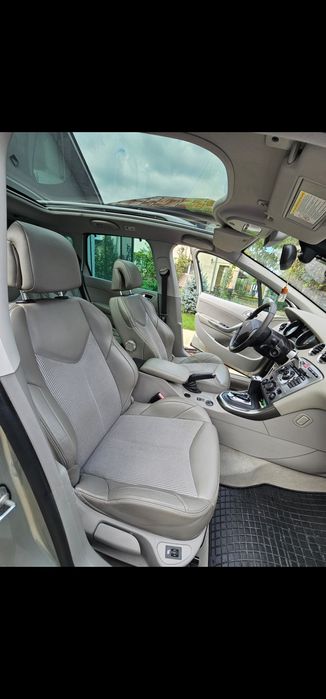 Vând Peugeot 308, automata, panoramic, încălzire scaune