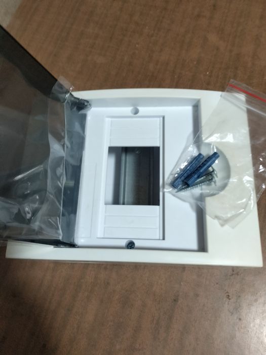 Продам корпус навесной щит