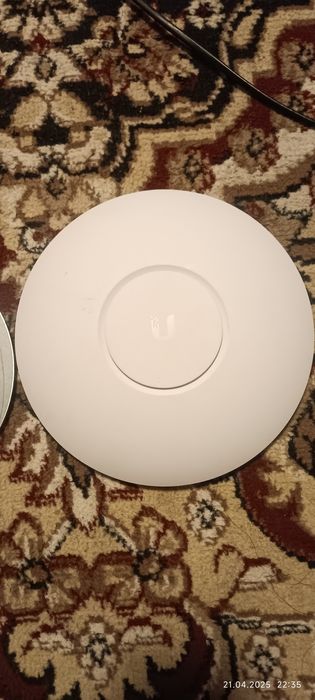 Unifi AP AS PRO   Model UAP AC PRO   INPUT48-0.5A GIGE POE 802.3AF Poe