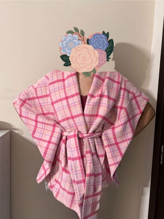 Розово Пончо с вълна REVIEW