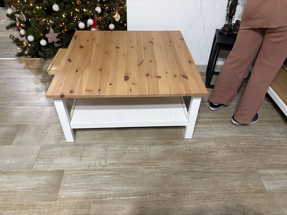 Masuta de cafea lem masiv Ikea