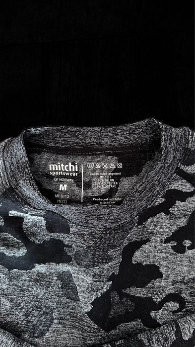 Mitchi sportswear (crop top)