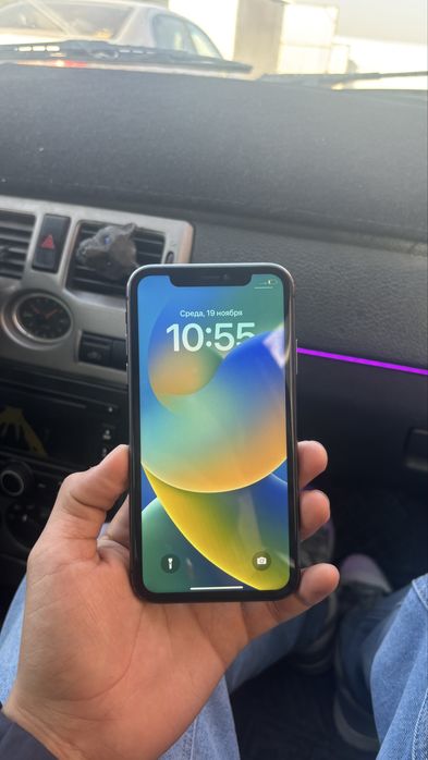IPhone 11. 64 гигабайт