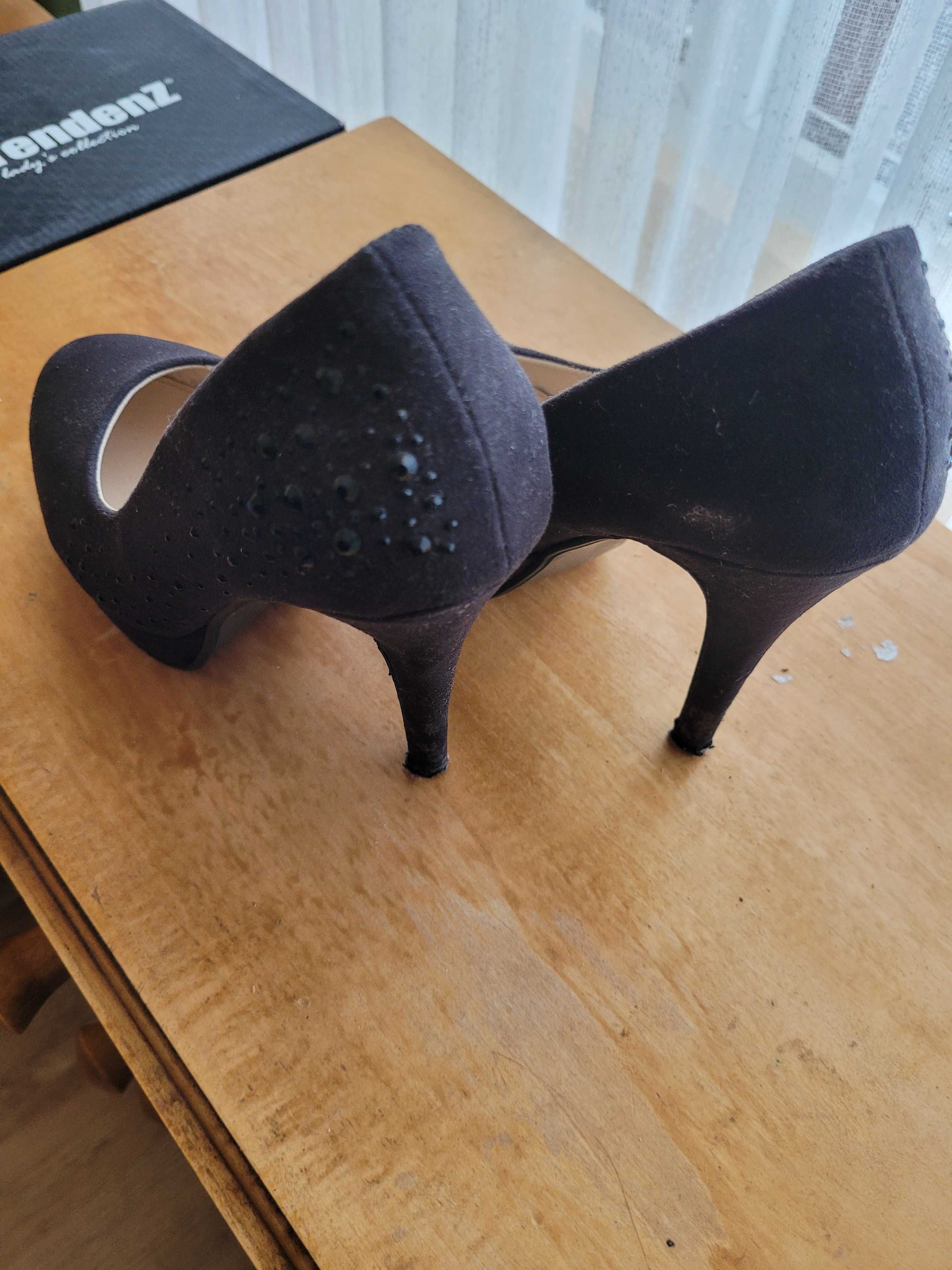 Дамски официални обувки