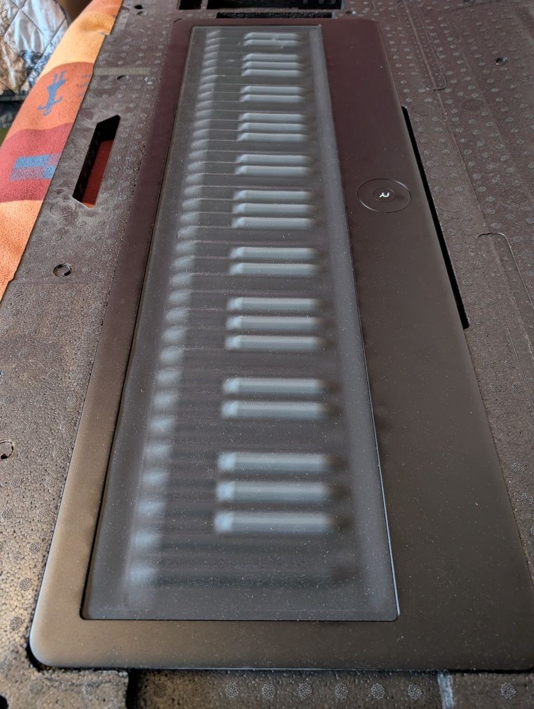 Roli Seaboard grand stage 64 синтезатор