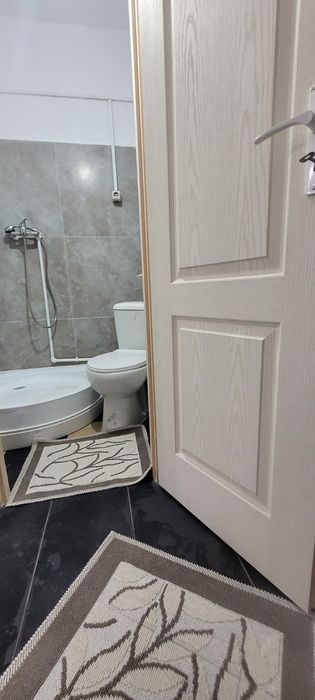 Garsonieră în Onești, zona de jos, etaj 3/4 .