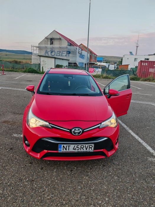 Toyota Avensis 2.0 143 cp 2017
