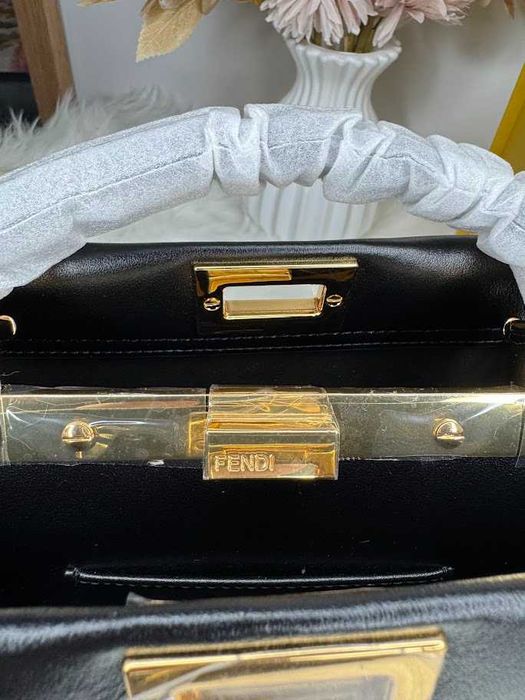 Geanta Fendi Peekaboo Mini piele naturala 100% prezentare completa