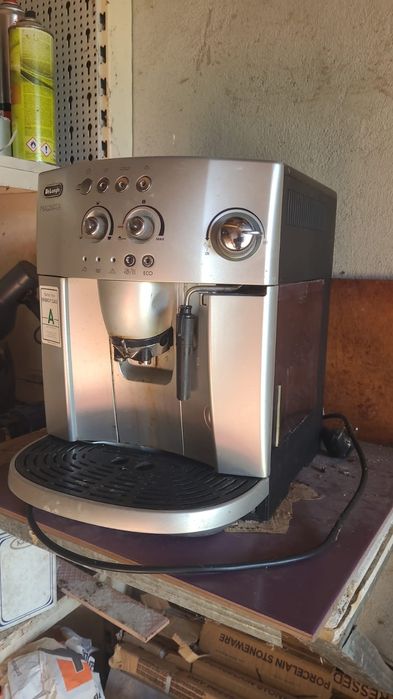 Aparat cafea Delonghi