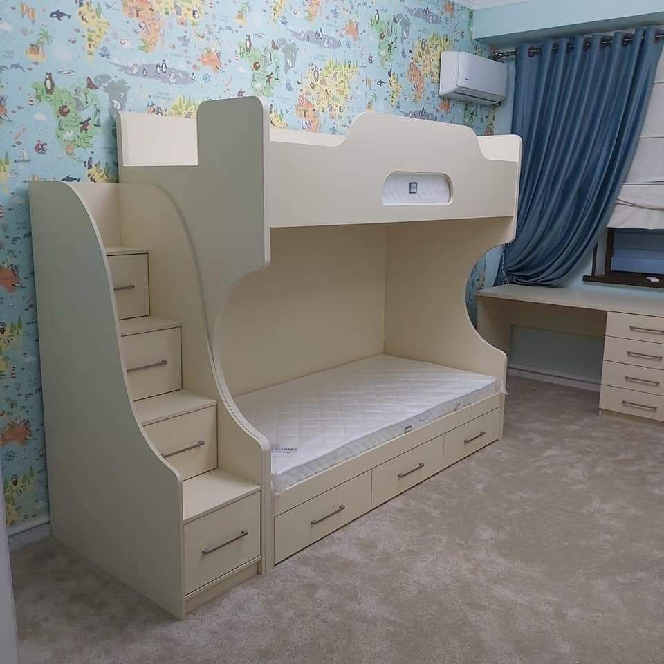 Zakazga mebel yasimis