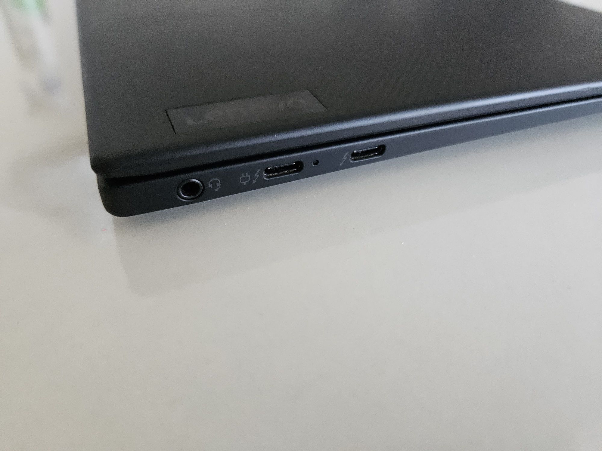 Lenovo X1 Nano 13" 2K IPS Touch-Intel Core i5 11th Gen/16GB RAM/512GB