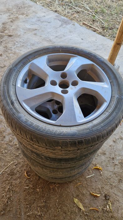 16 lik bolon diska Largusniki