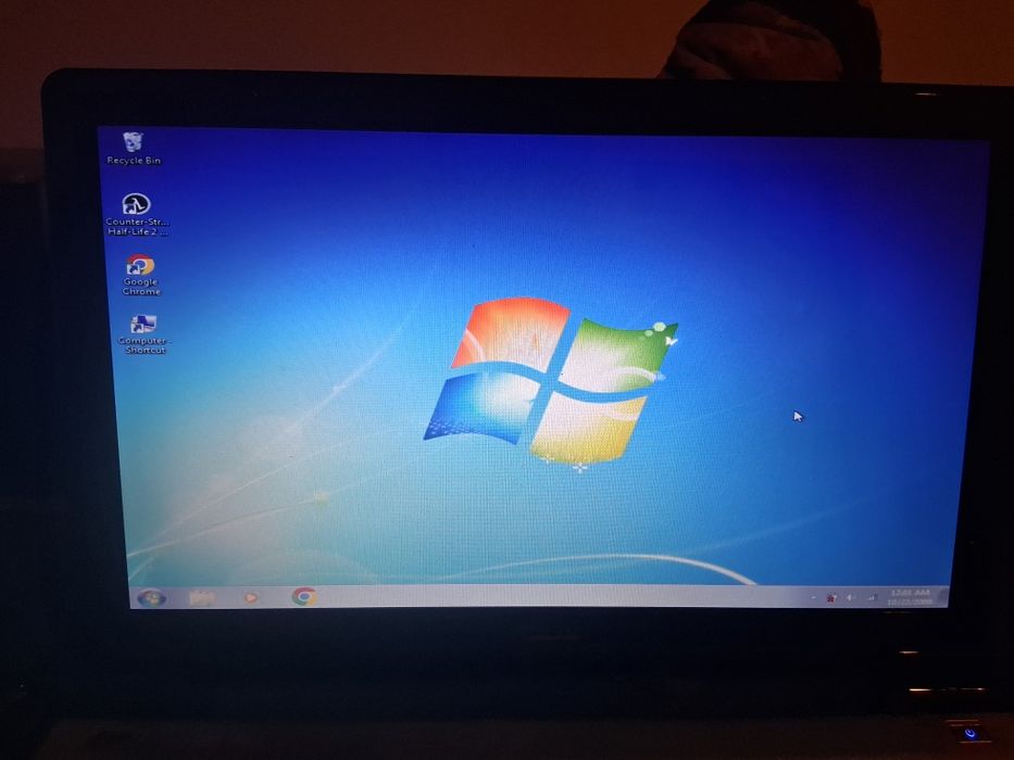 vând sau schimb laptop ASUS UL50V