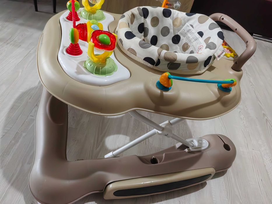 Бебешка проходолка chipolino