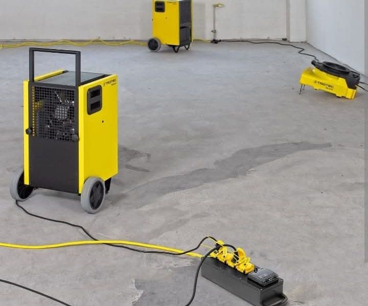 Închiriem dezumidificatoare și tunuri de căldură profesionale!