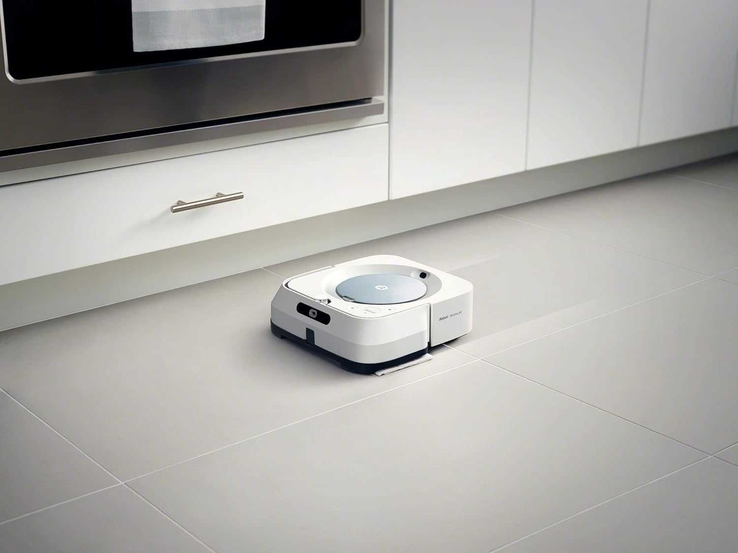 Моп робот за почистване на под iRobot Braava Jet m6 (m6134)