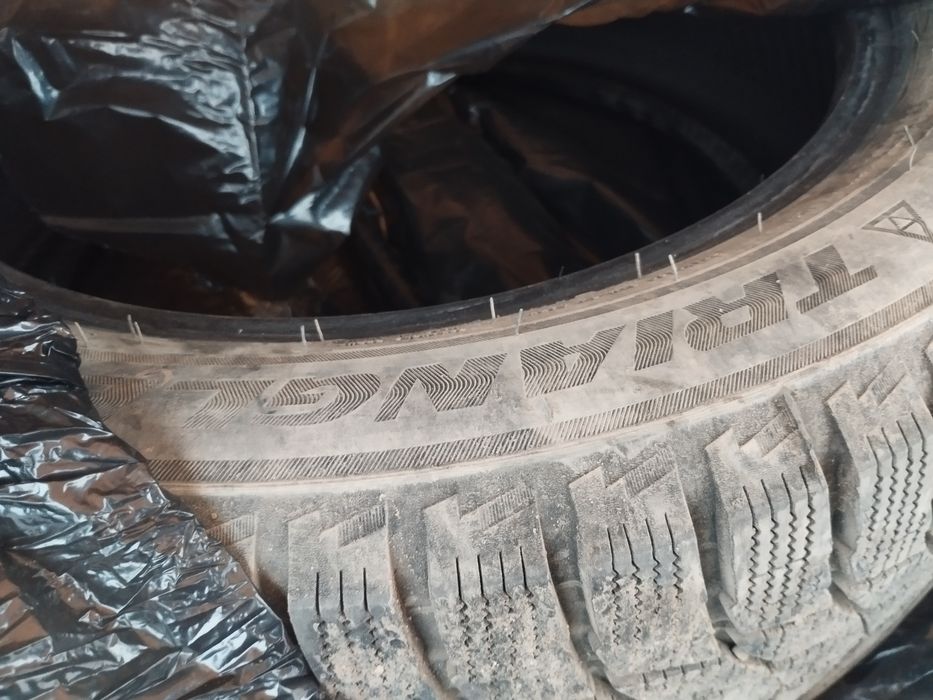 Продам шины новые катался 2 недели