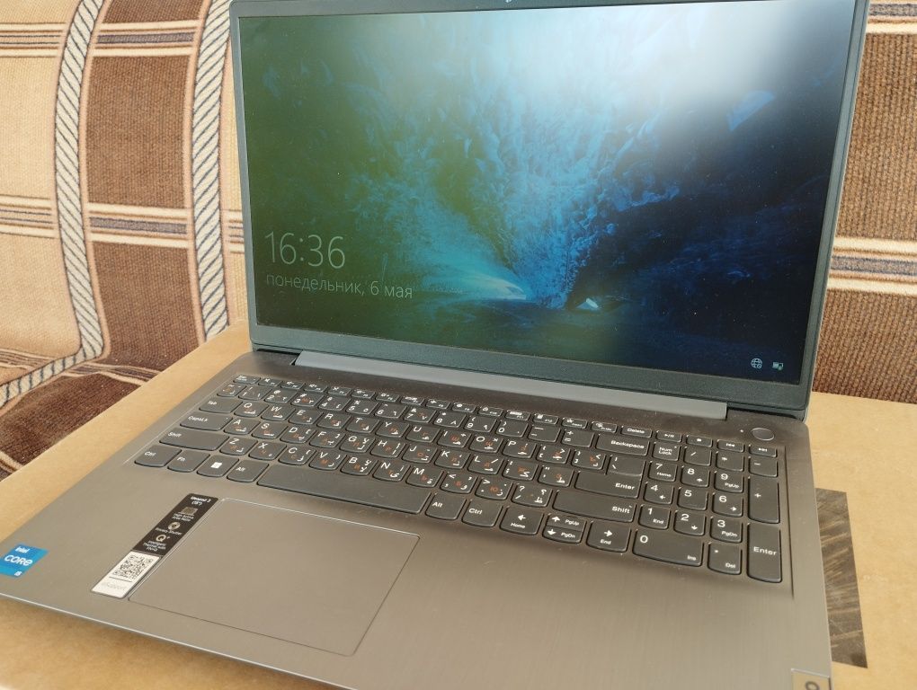 Lenovo Notebook Core i5