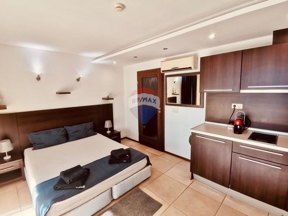 Продава се Едностаен апартамент в Балчик - 50 кв.м за 1500 €/кв.м - Снимка #3