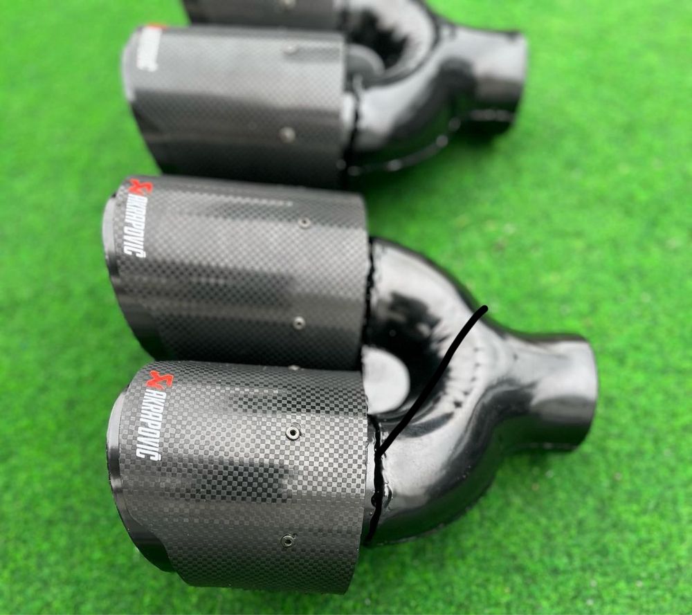 Накрайници M Performance и Akrapovic 90mm