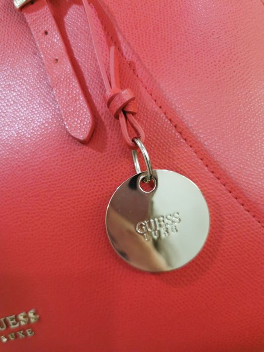 Дамска елегантна чанта Guess