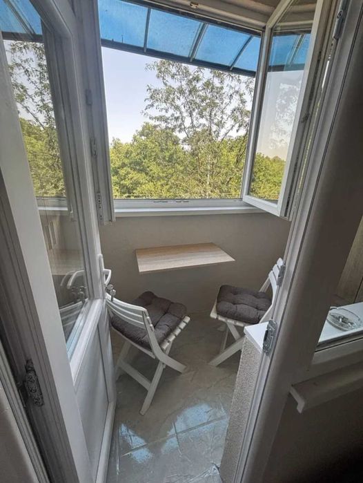 Сгъваема стенна маса масив дърво