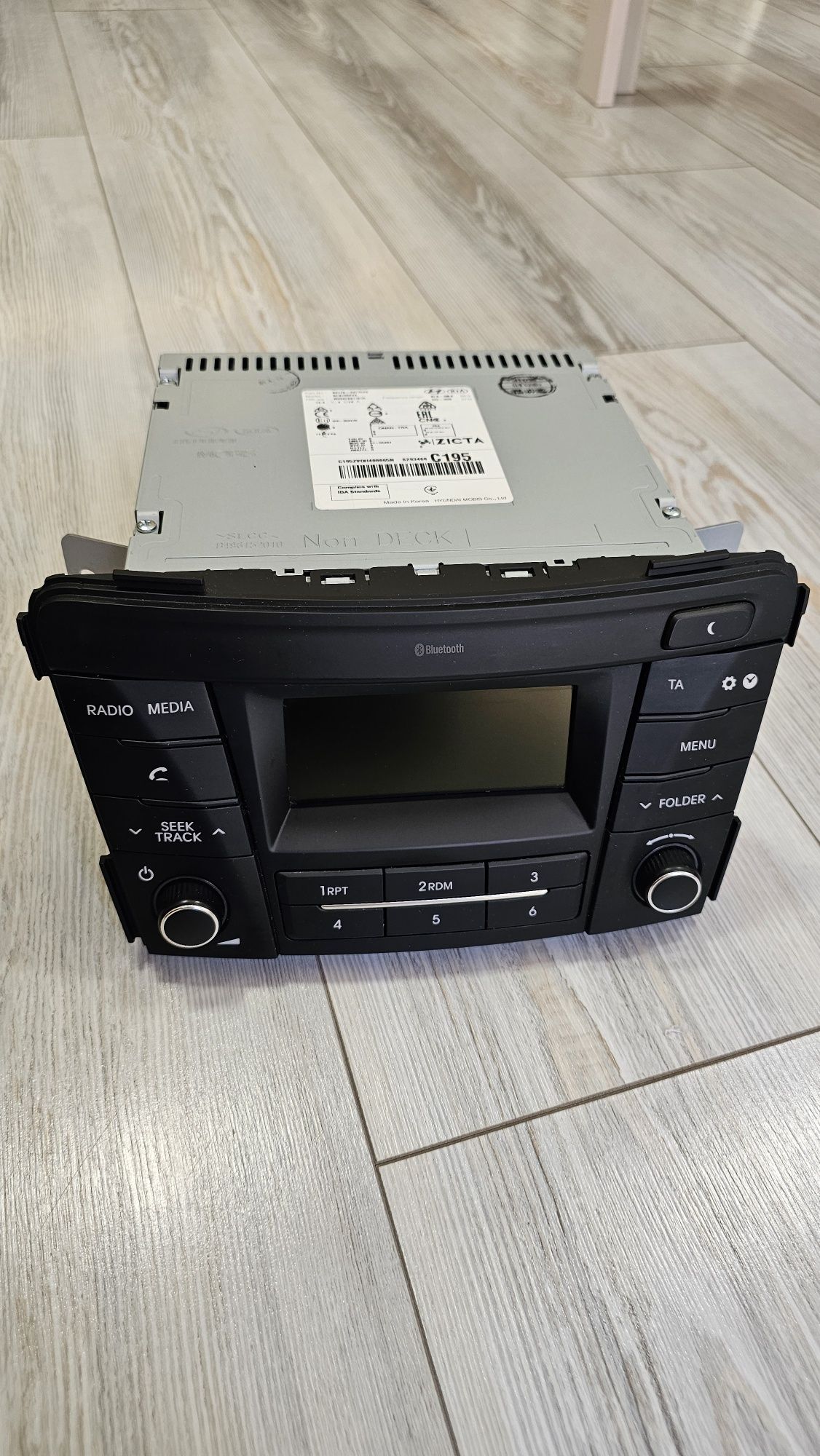 Оригинално радио Hyundai i40 Bluetooth, MP3