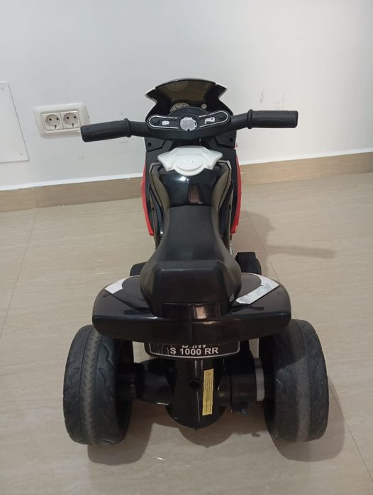 Mini motocicleta BMW electrica