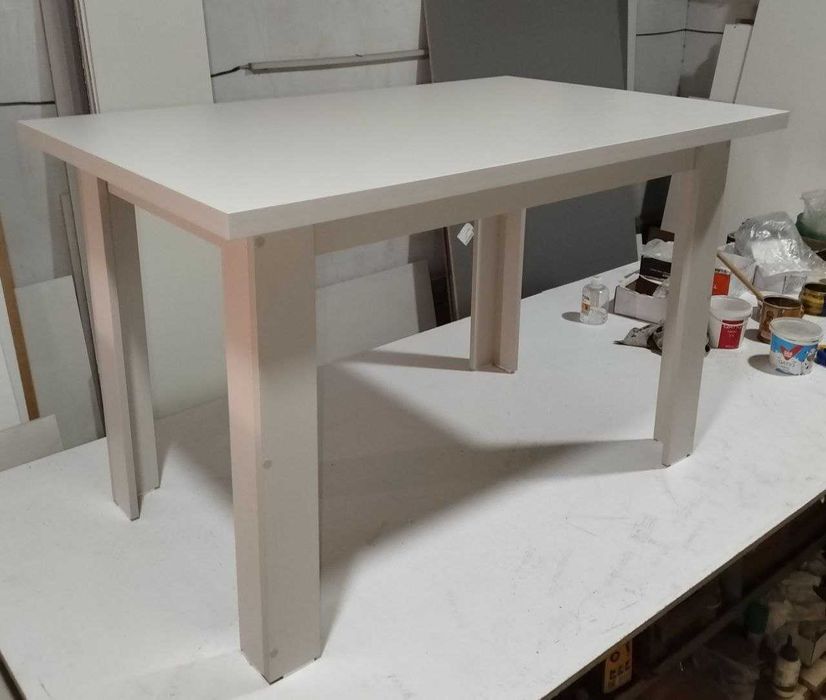 Стол, стол кухонный.