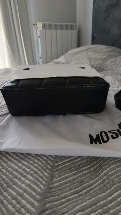 Нова чанта Love Moschino