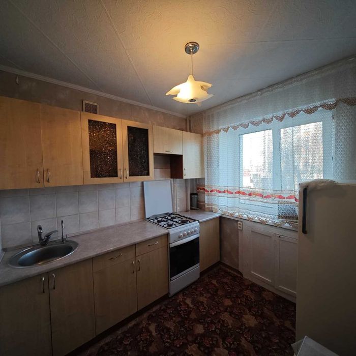 Продам 1 комнатную квартиру. Центр. район Колхозного рынка