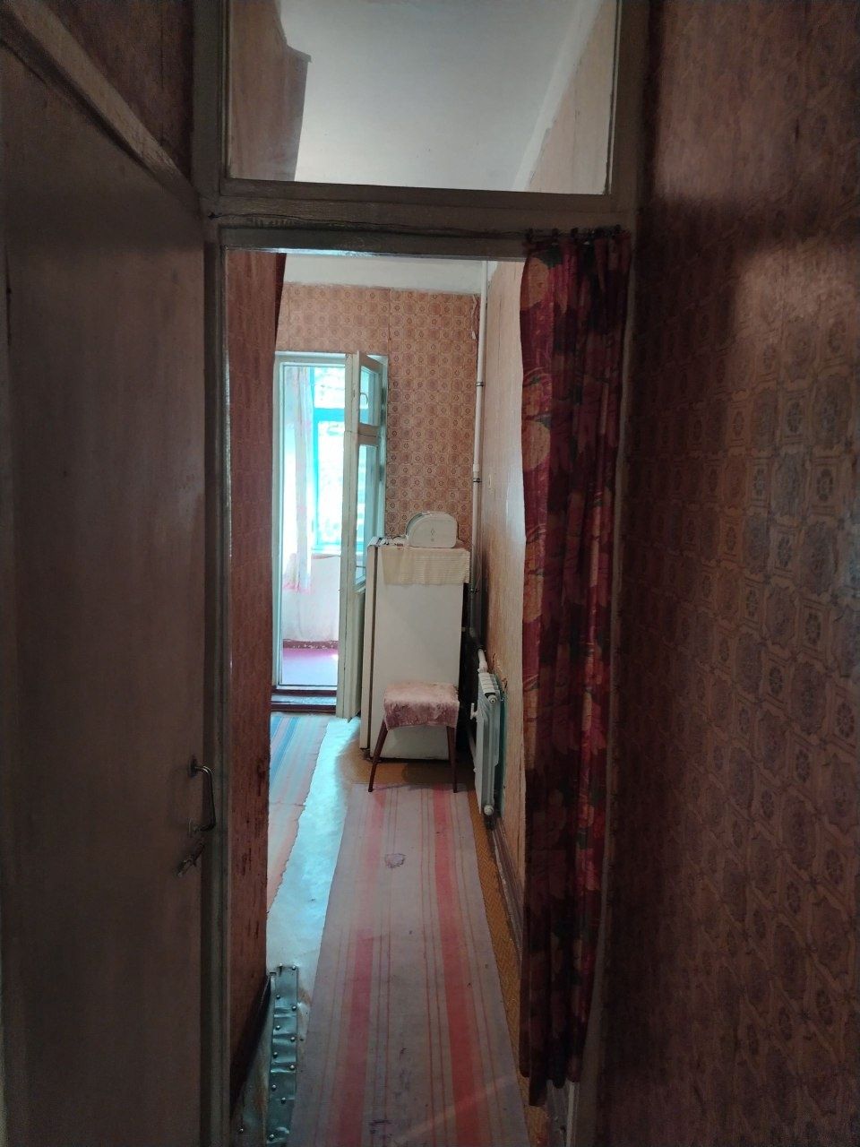 СРОЧНО ПРОДАЕТСЯ Чирчик ш. 3 м/н 2х/2/4 янги планировка 64 м²