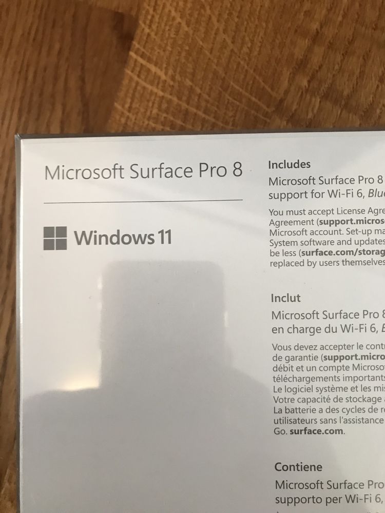 Microsoft Surface Pro 8  256Gb.Noua Sigilata !!!